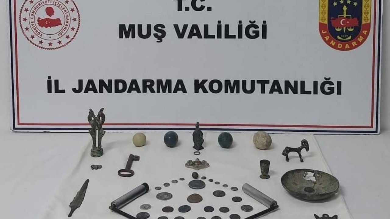 O ilde tarihi eser operasyonu: Çok sayıda obje ele geçirildi