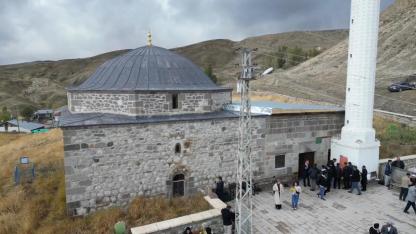 Ağrı’nın Sessiz Mirası: “Toprakkale Camii” (Videolu Haber)