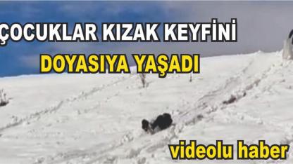 Erciş’te Çocuklar Kar Yağışını Eğlenceye Dönüştürdü