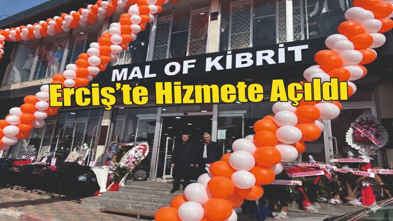 Erciş’te “Mal Of Kinbit Giyim” Hizmete Açıldı