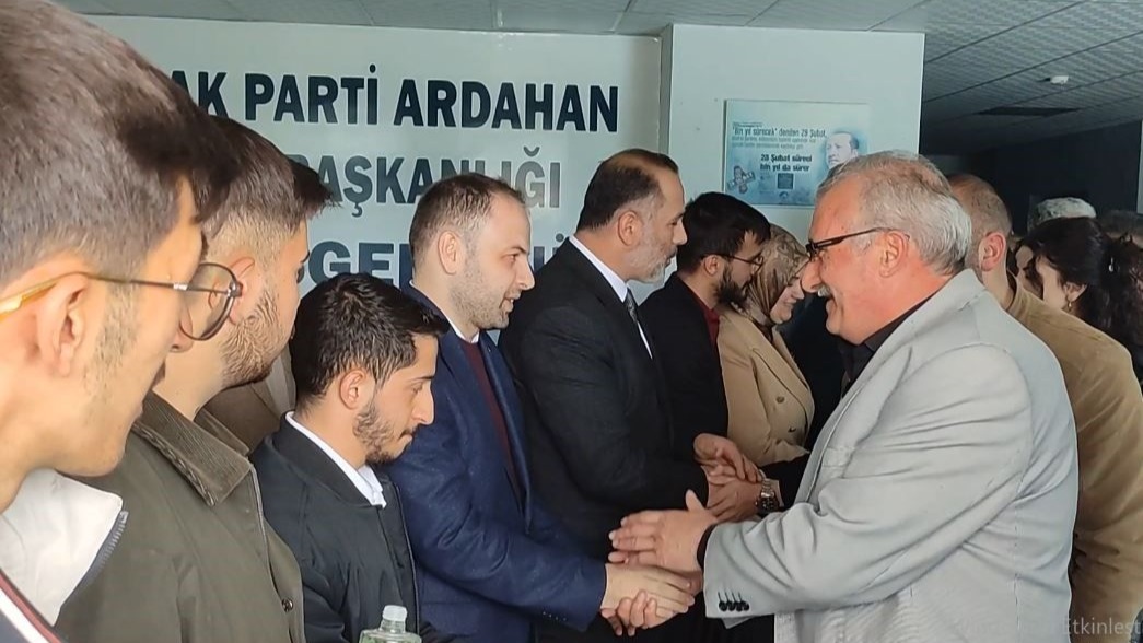 AK Parti’de partililer bayramlaştı