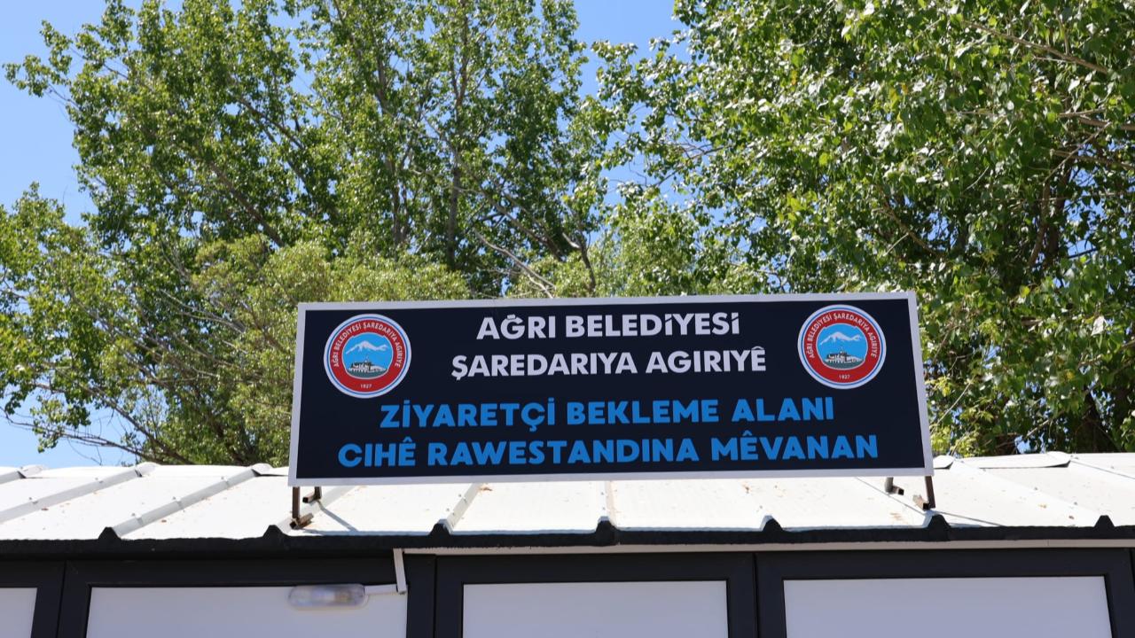 Ağrı Cezaevi önünde yeni bekleme alanı hizmete açıldı