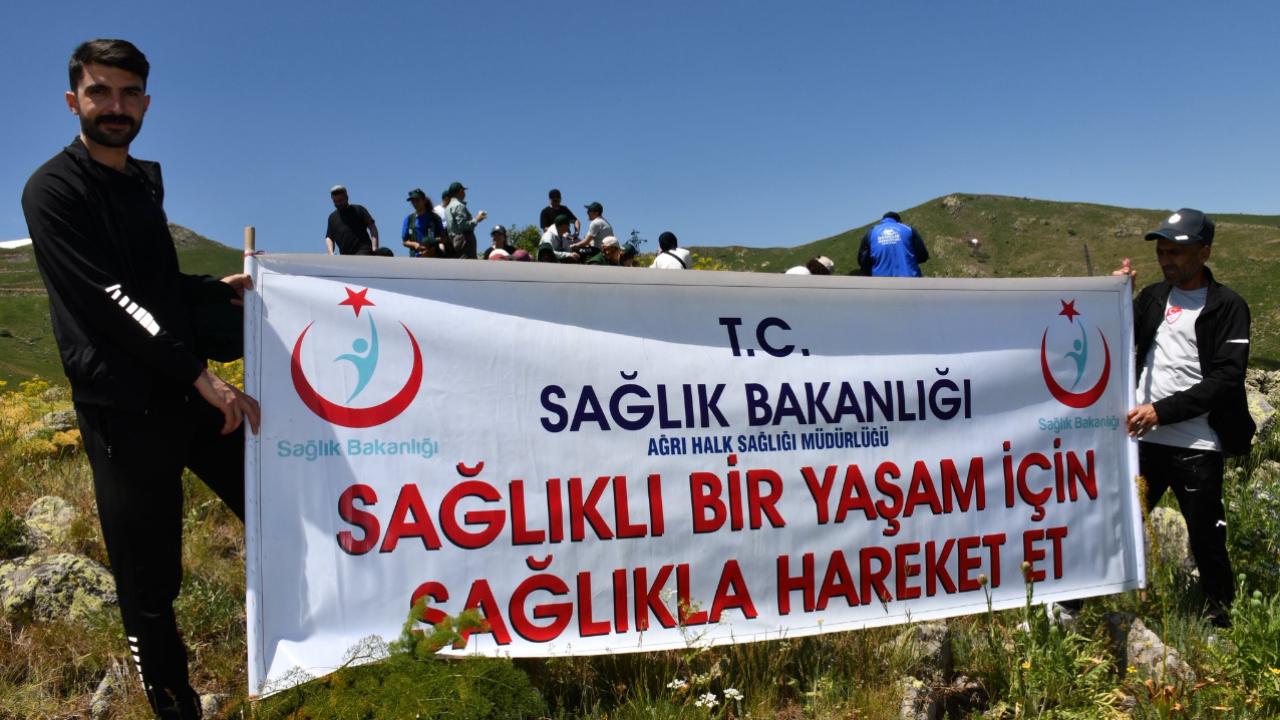 Ağrı’da Bubi Dağı’nda Sağlık Yürüyüşü