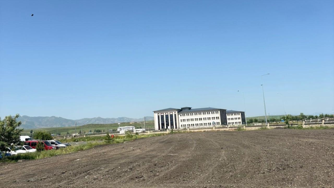Ağrı’da Hastanede park yoğunluğunu azaltacak yeni otopark yapılıyor