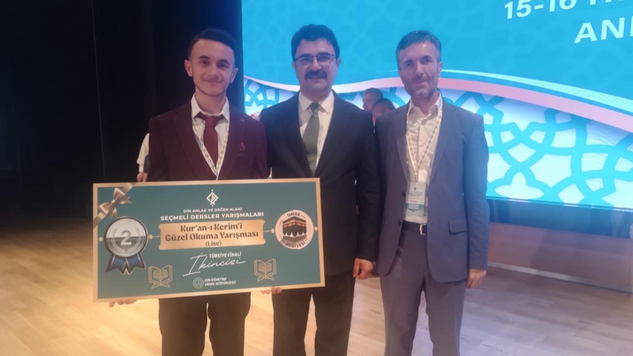 Ağrılı öğrenci Türkiye ikincisi oldu