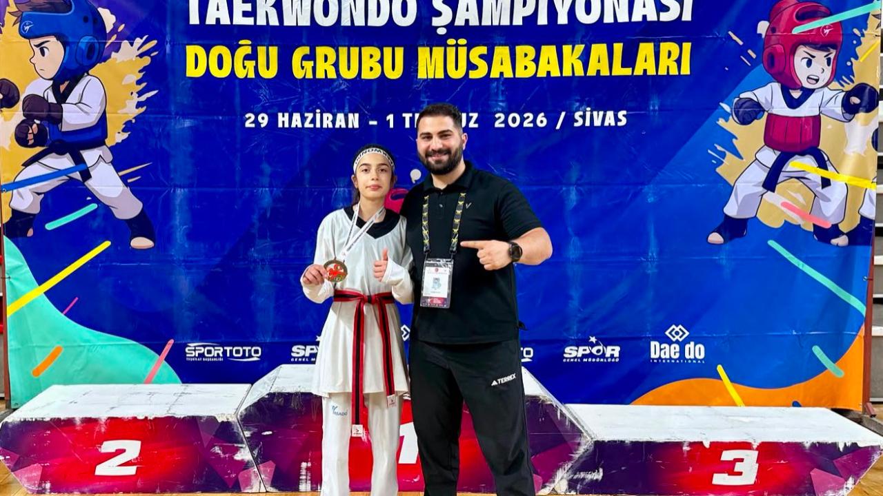 Ağrılı tekvandocu Dilan Sapil Doğu Grubu şampiyonu oldu