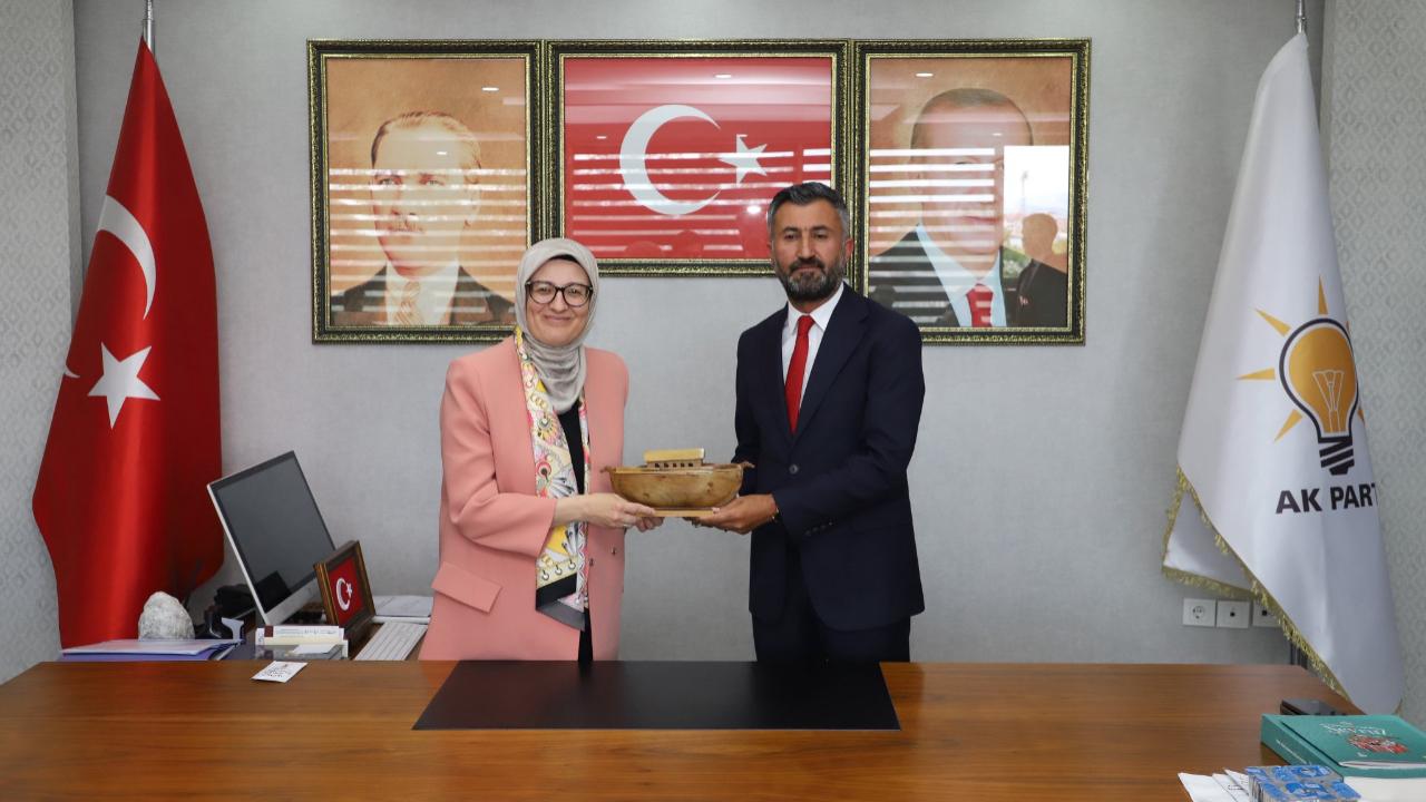AK Parti Genel Başkan Yardımcısı Uygur Ağrı’da teşkilatla buluştu