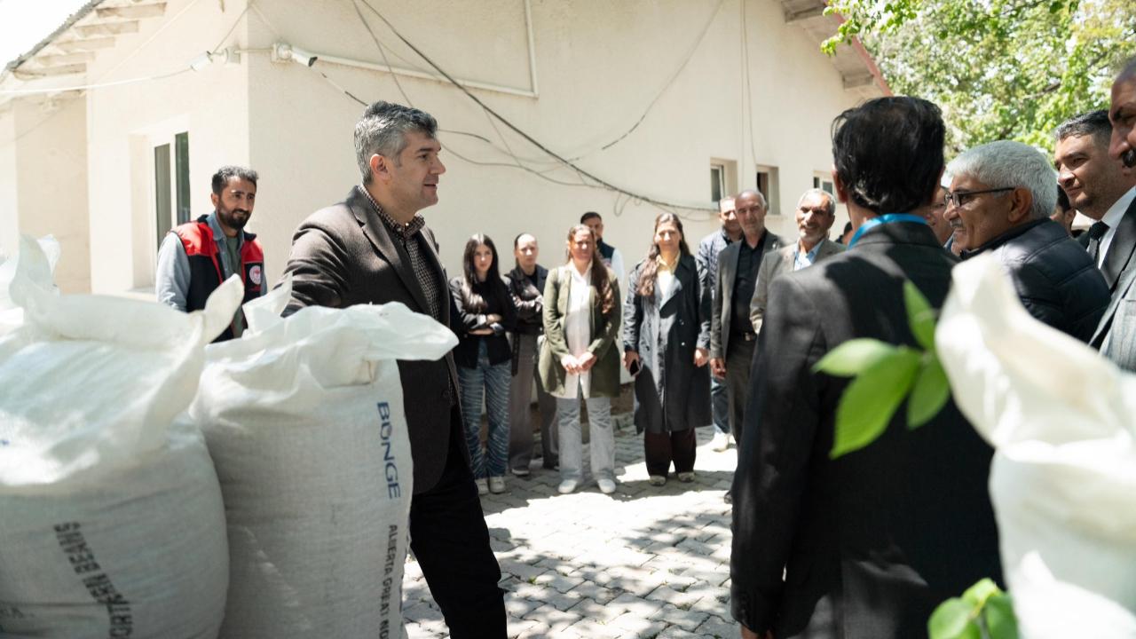 Diyadin’de 8 Üreticiye 1,5 Ton Kuru Fasulye Tohumu Verildi