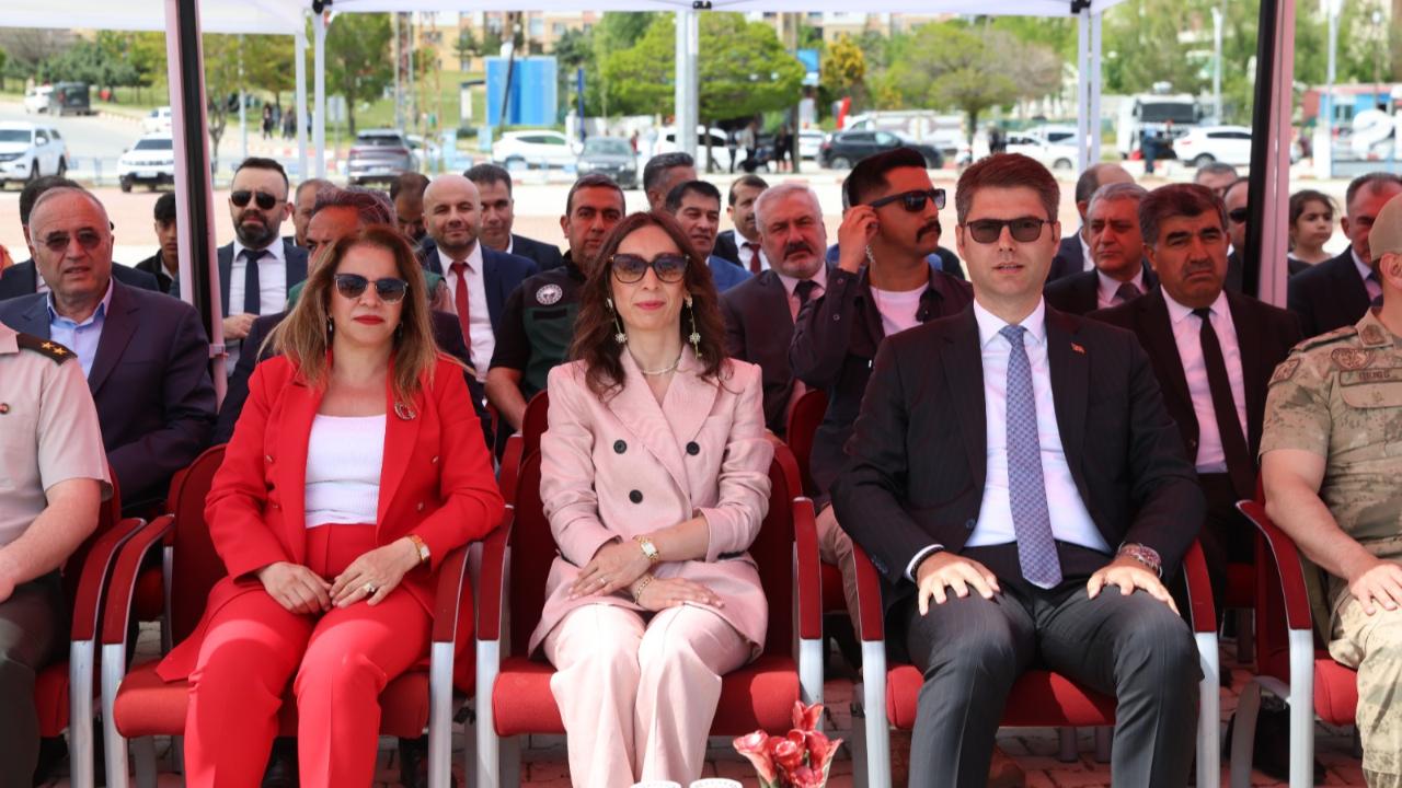 Erciş'te ADEM Etkinlikleri Muhteşem Konserle Final Yaptı