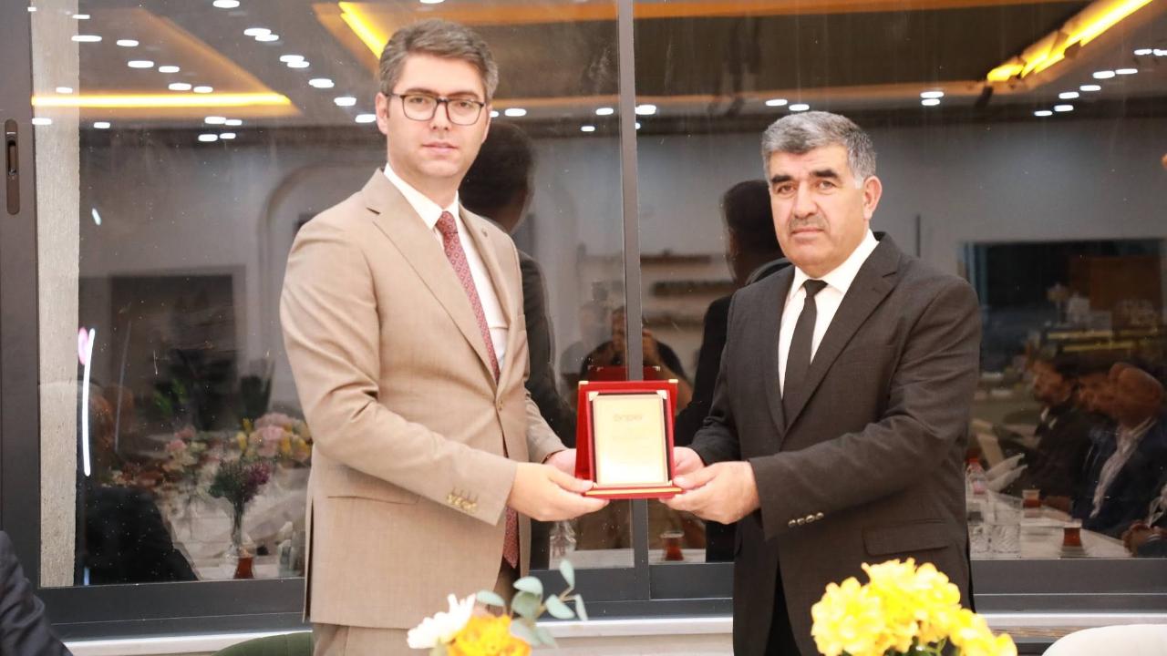 Erciş'te Sosyal Hizmetleri Merkezi Müdürü Fuat Baran'a Vefa Gecesi