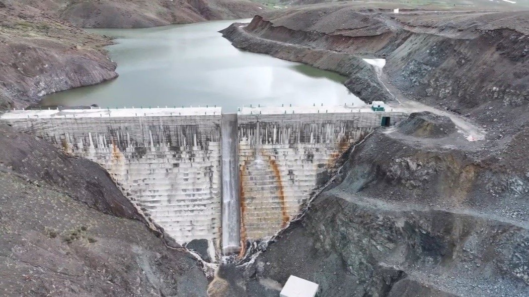 Erzincan'da bulunan Davarlı Barajı yüzde 100 doluluk oranına ulaştı
