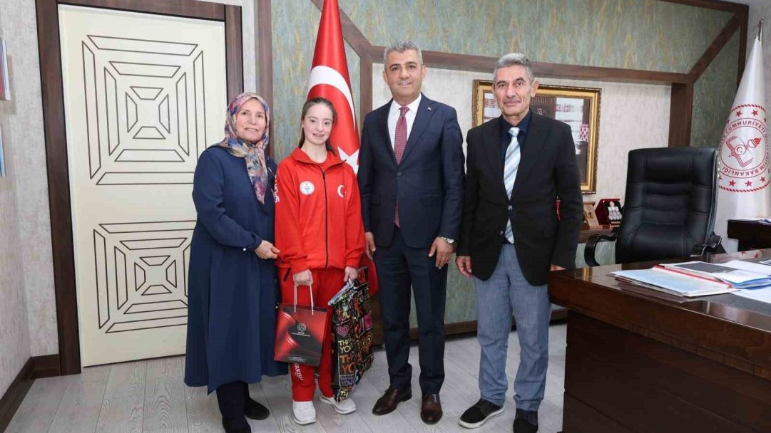 Erzurumlu Sümeyye Uruk, Azmi, inancı ve başarısıyla gururlandırdı