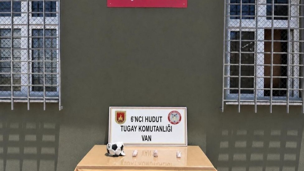 Güvenlikgüçleri Van’da sınır hattında 44 kilo uyuşturucu ele geçirdi
