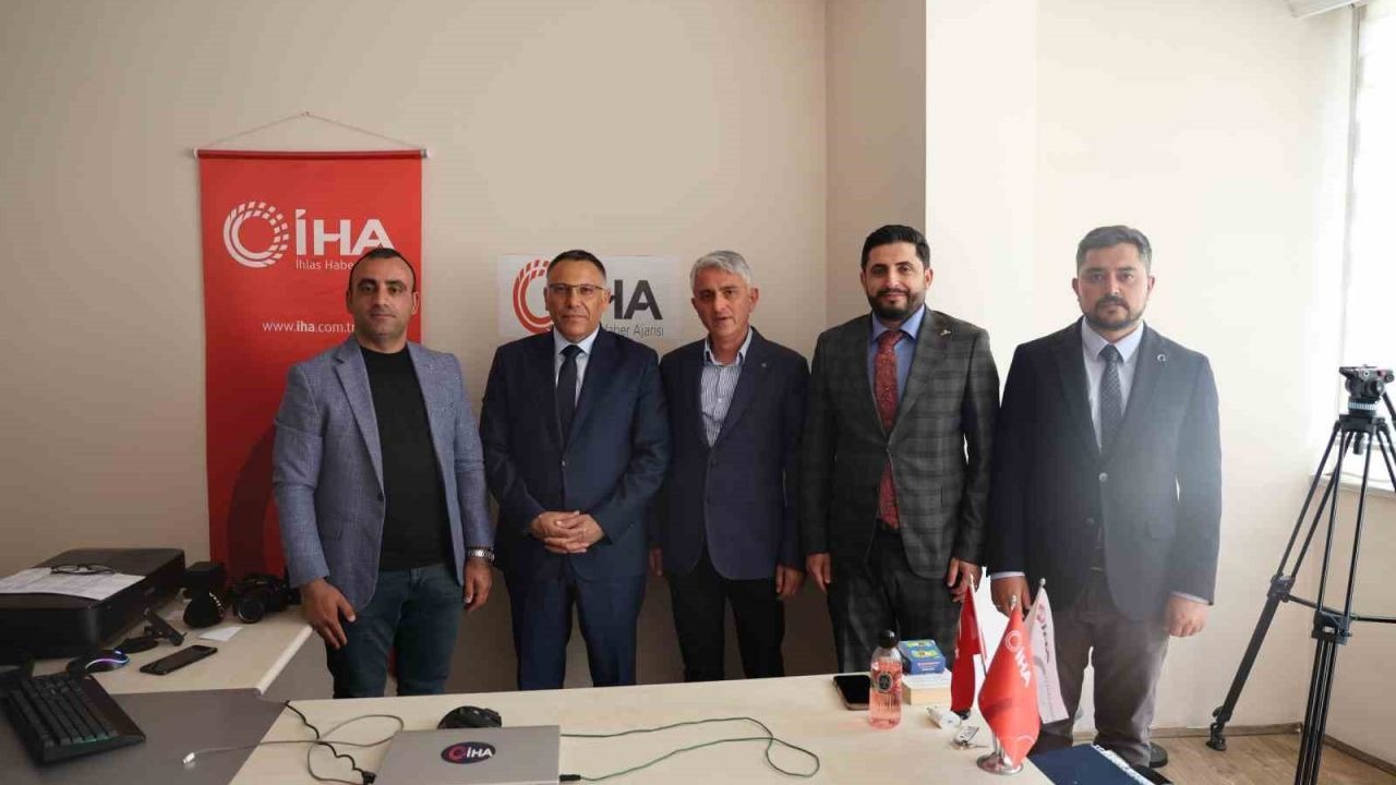 Iğdır Üniversitesi Rektörü Gürel’den İHA’ya ziyaret