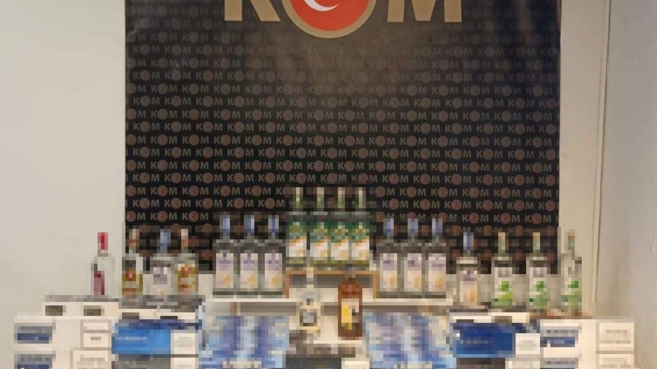 Iğdır’da yolcu otobüslerinde kaçak ürün operasyonu