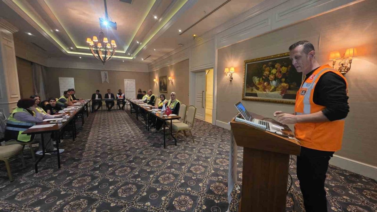 İHAKUT Van’da toplantı yaptı