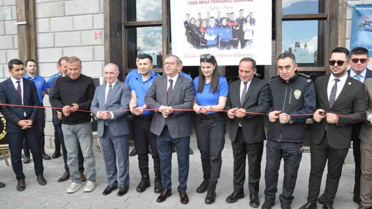 Kars’ta Ceza İnfaz Kurumları eğitim sergisi açıldı