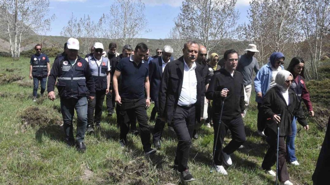 Nemrut Kalderası'nda temizlik seferberliği