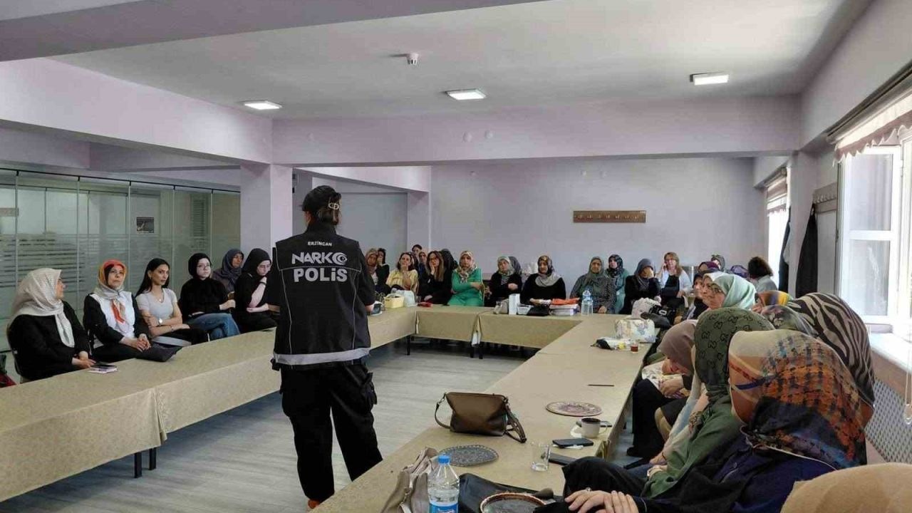 Polis Erzincan’da 7 bin 288 kişiye uyuşturucuyla mücadele eğitimi verildi