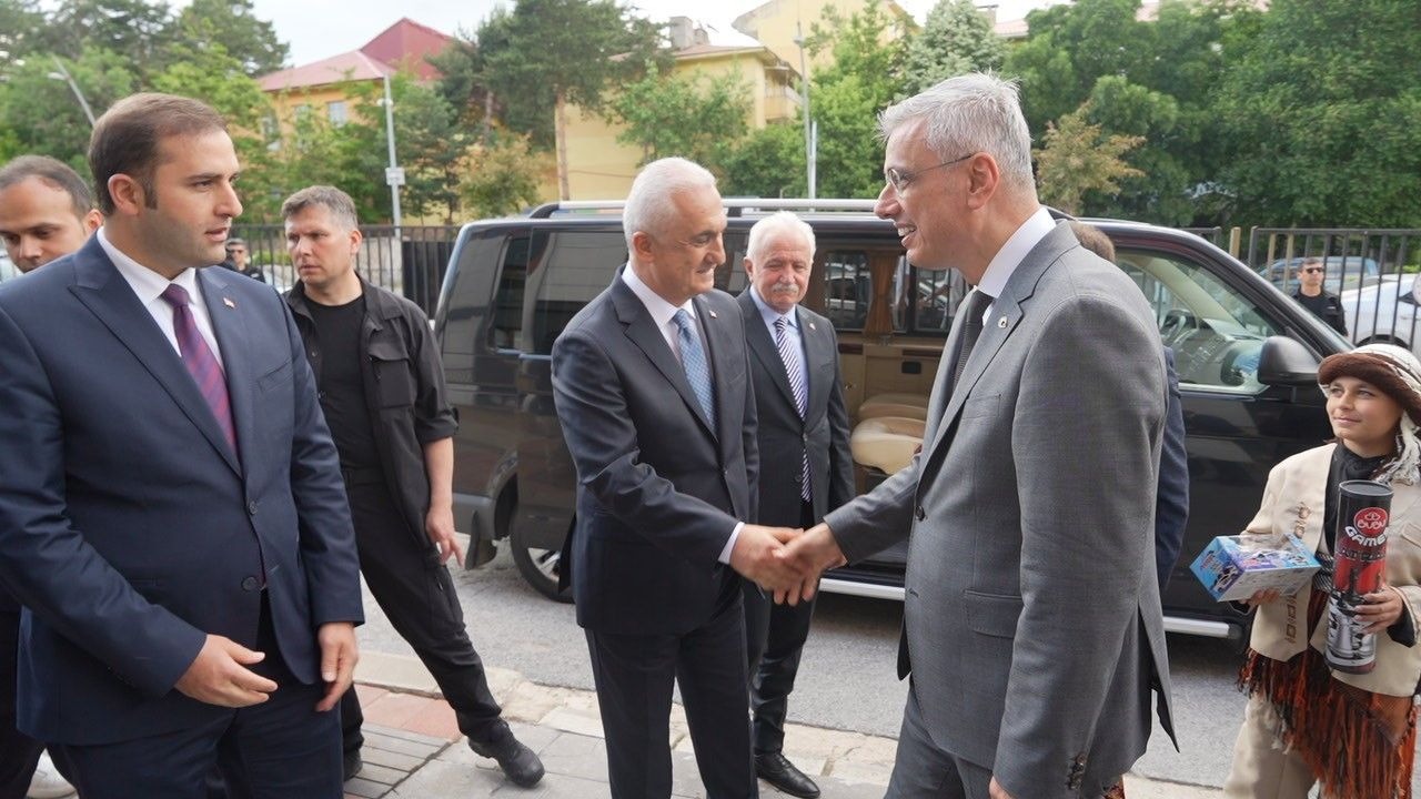 Sağlık Bakanı Memişoğlu: "Dünyada söz sahibi bir tedavi hizmetleri başarımız var"