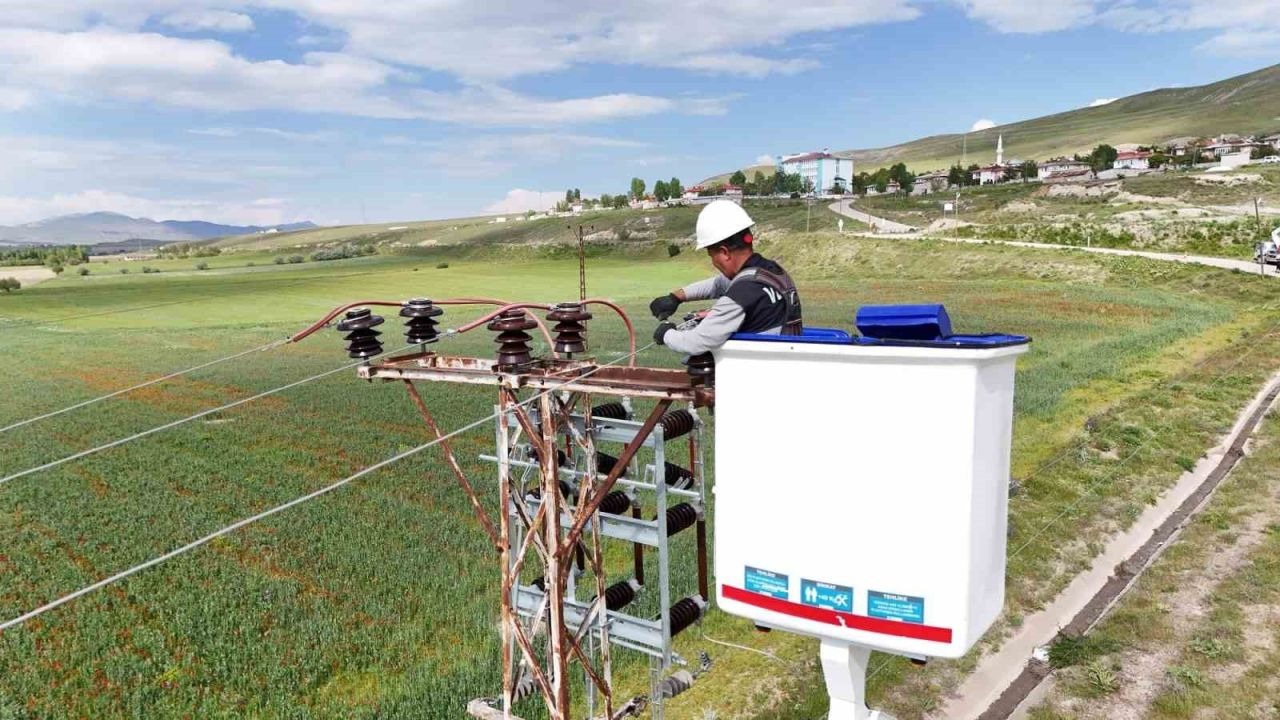 Van'da şebeke güvenliği için bakım-onarım çalışmaları devam ediyor