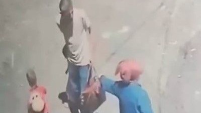 Van’da sokakta oynayan çocuğa saldırı