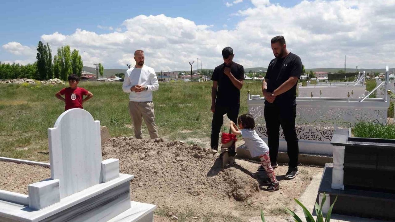 Van'da yeğenini köpek saldırısında kaybeden amca: "İçişleri Bakanlığı yüreğimize su serpti"