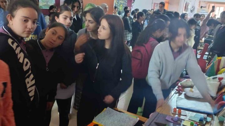 Van'ın Muradiye ilçesi MTAL’den ortaokul öğrencilerine bölüm tanıtım sergisi