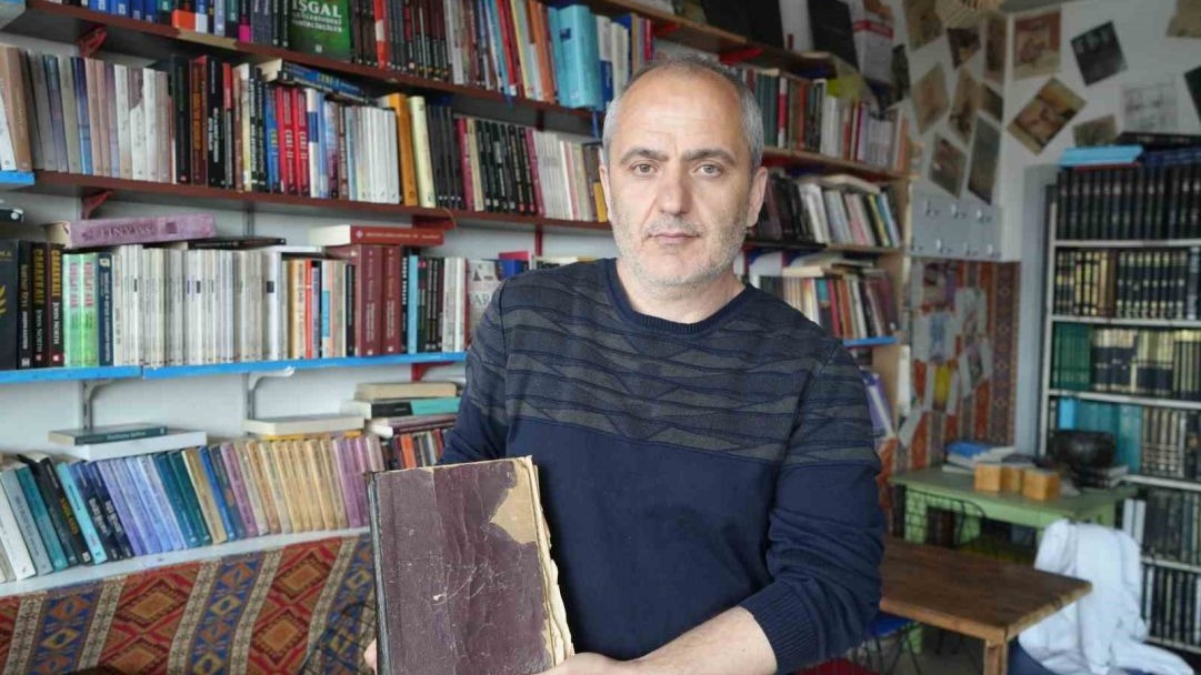 Victor Hugo'nun Sefiller eserinin Osmanlıca baskısı Erzurum’da bir sahafta çıktı