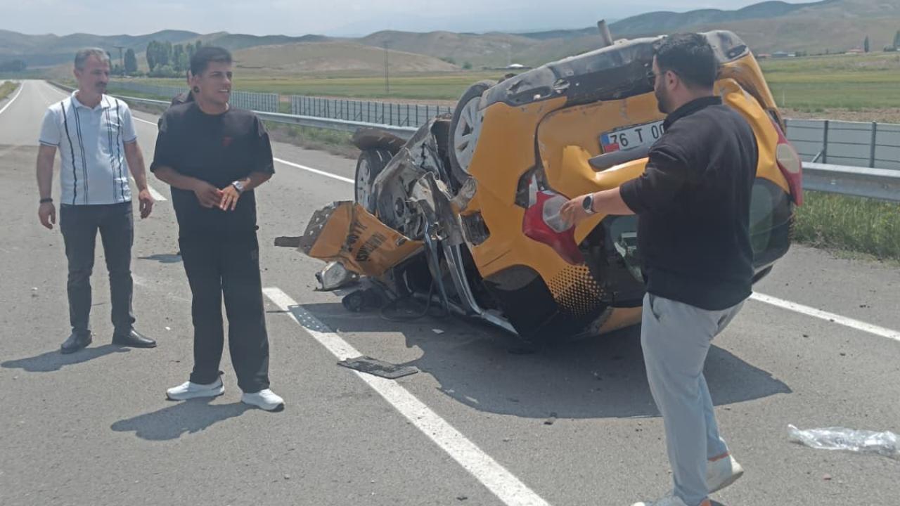 Ağrı’da kontrolden çıkan araç takla attı: 4 yaralı