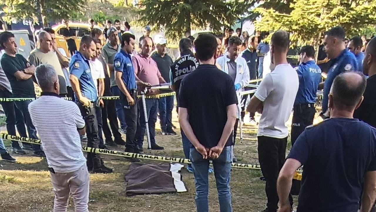 Ambulansın çarptığı çocuk hayatını kaybetti
