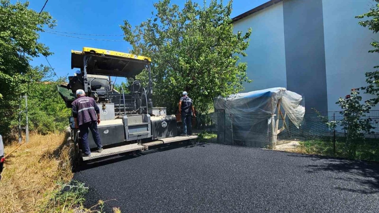 Battalgazi’de asfalt mesaisi aralıksız sürüyor