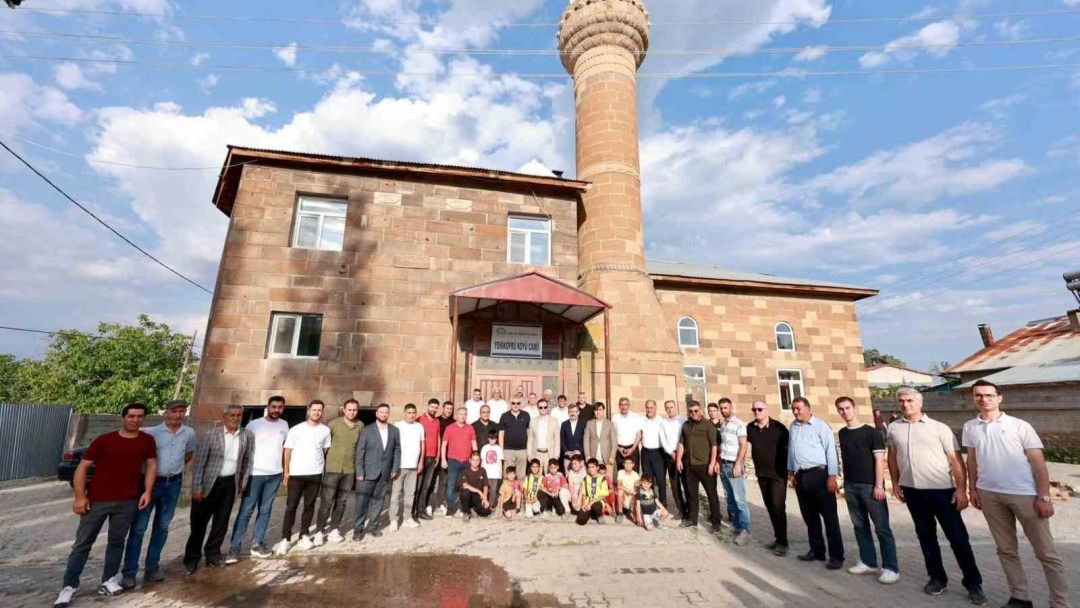 Bitlis Valisi Ahmet Karakay ve Mülkiye Başmüfettişlerinden Ahlat’a ziyaret