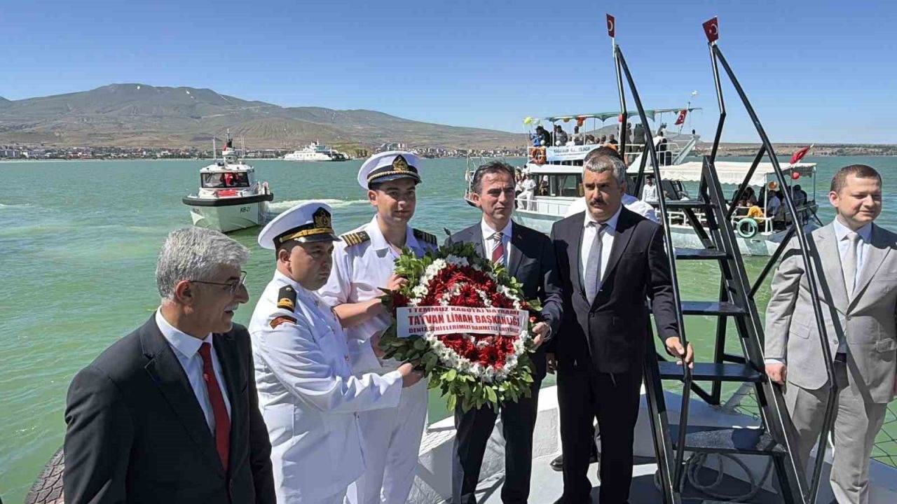 Bitlis'in Tatvan ilçesinde Kabotaj Bayramı’nın 100. yılı kutlandı