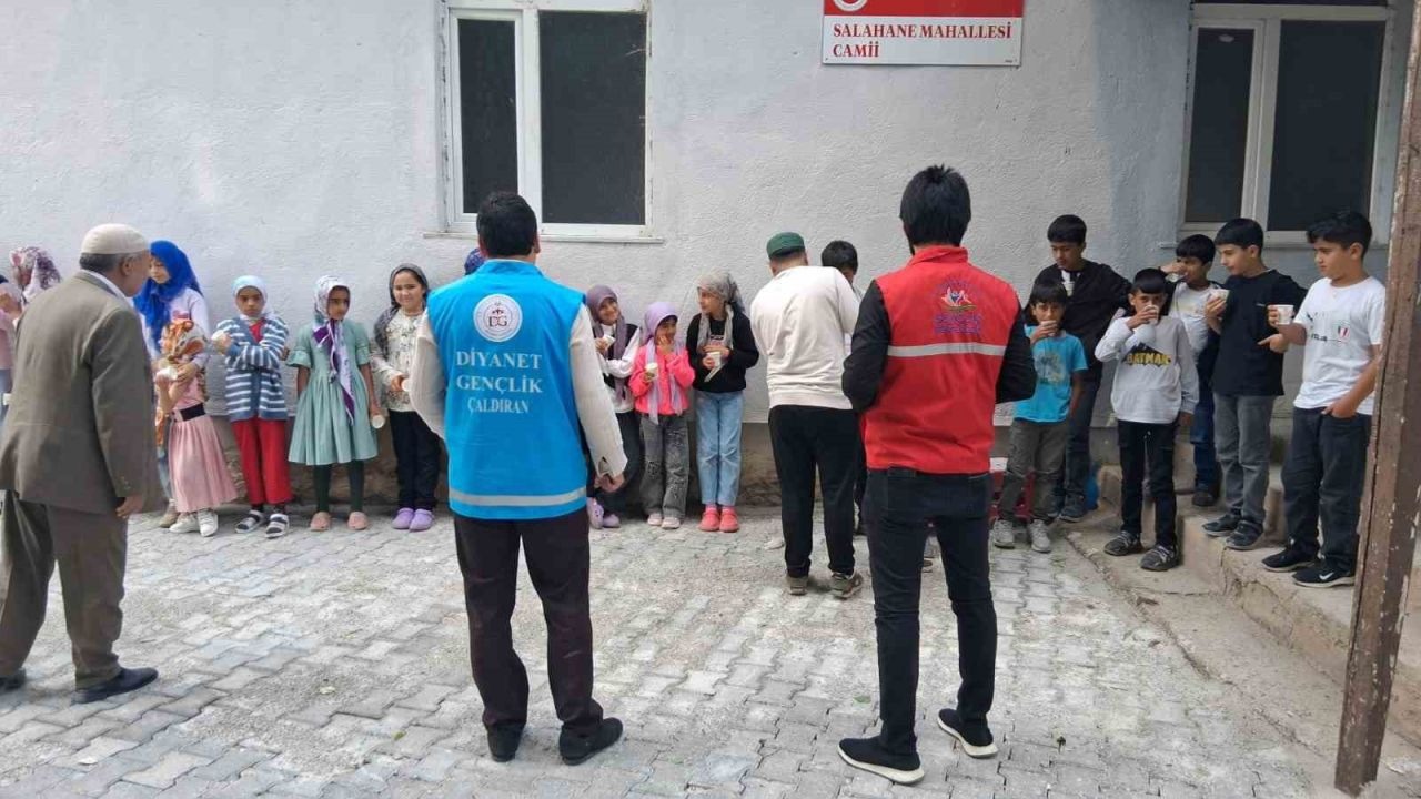Çaldıran’da gençlik rüzgarı ve "Dondurmacı Hoca" Coşkusu: Yaz Kur’an kursları turnuvalarla renkleniyor