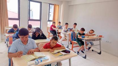Erciş İlim Yayma Cemiyeti'nde Yaz Kur'an Kursları Yoğun İlgi Görüyor