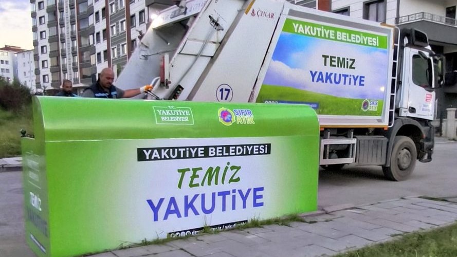 Erzurum Yakutiye Belediyesi’nden estetik ve çevre dostu yeni çöp konteyner sistemi