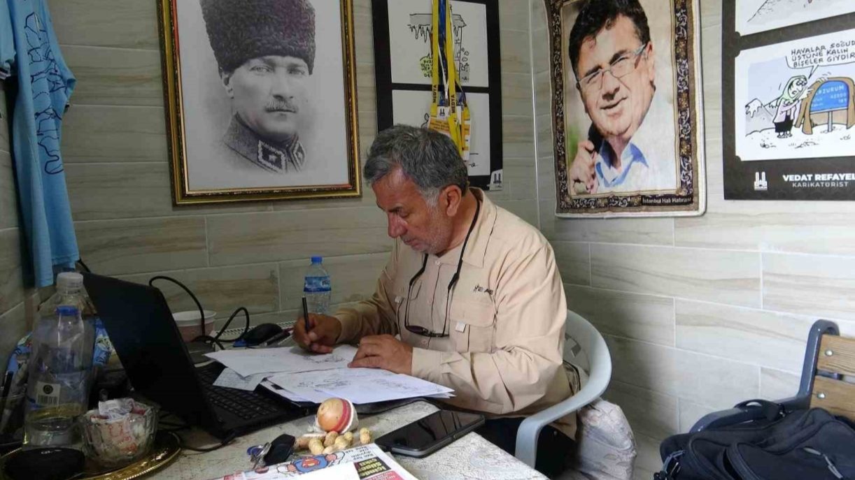 Erzurumlu Vedat Refayeli 40 yıldır çizdikleriyle hem güldürüyor hem düşündürüyor