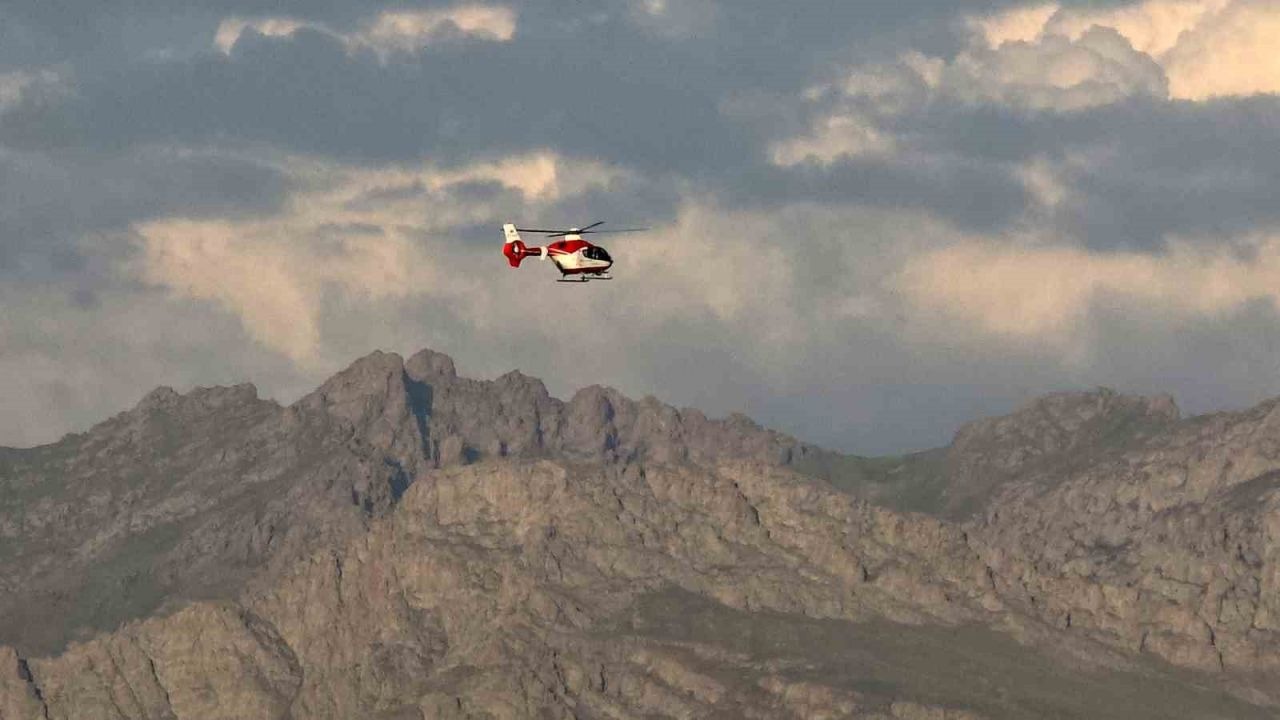 Kalp hastası ambulans helikopterle Van’a getirildi