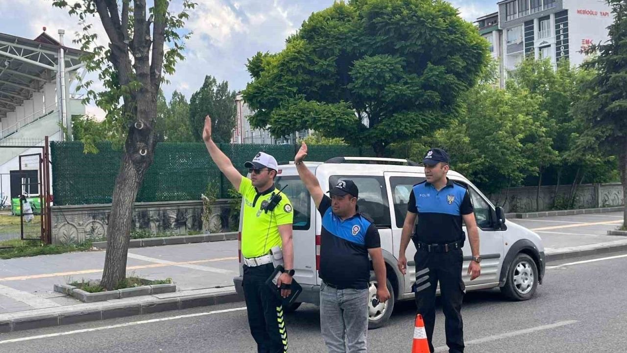 Kars’ta özel gereksinimli gencin polislik hayali gerçek oldu