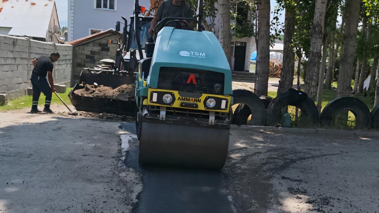 Kent genelinde asfalt yama çalışmaları aralıksız sürüyor