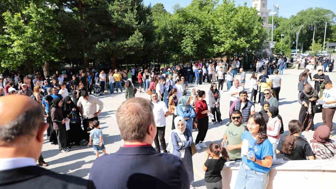 LGS’de 3 Türkiye birincisi Erzincan'da n