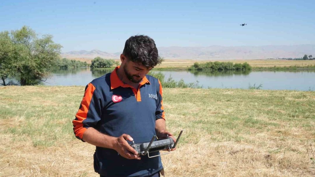 Muşs'ta Murat Nehri’nde kaybolan Berat’ı arama çalışmaları 5’inci gününde