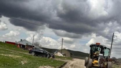 Patnos'ta Kırsal Köylerde Yolların Onarım Çalışmaları Sürüyor