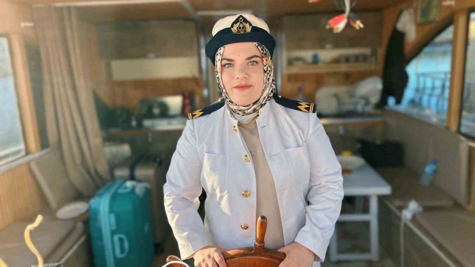 Van Gölü’nün ilk kadın kaptanı: Dümen artık ona emanet