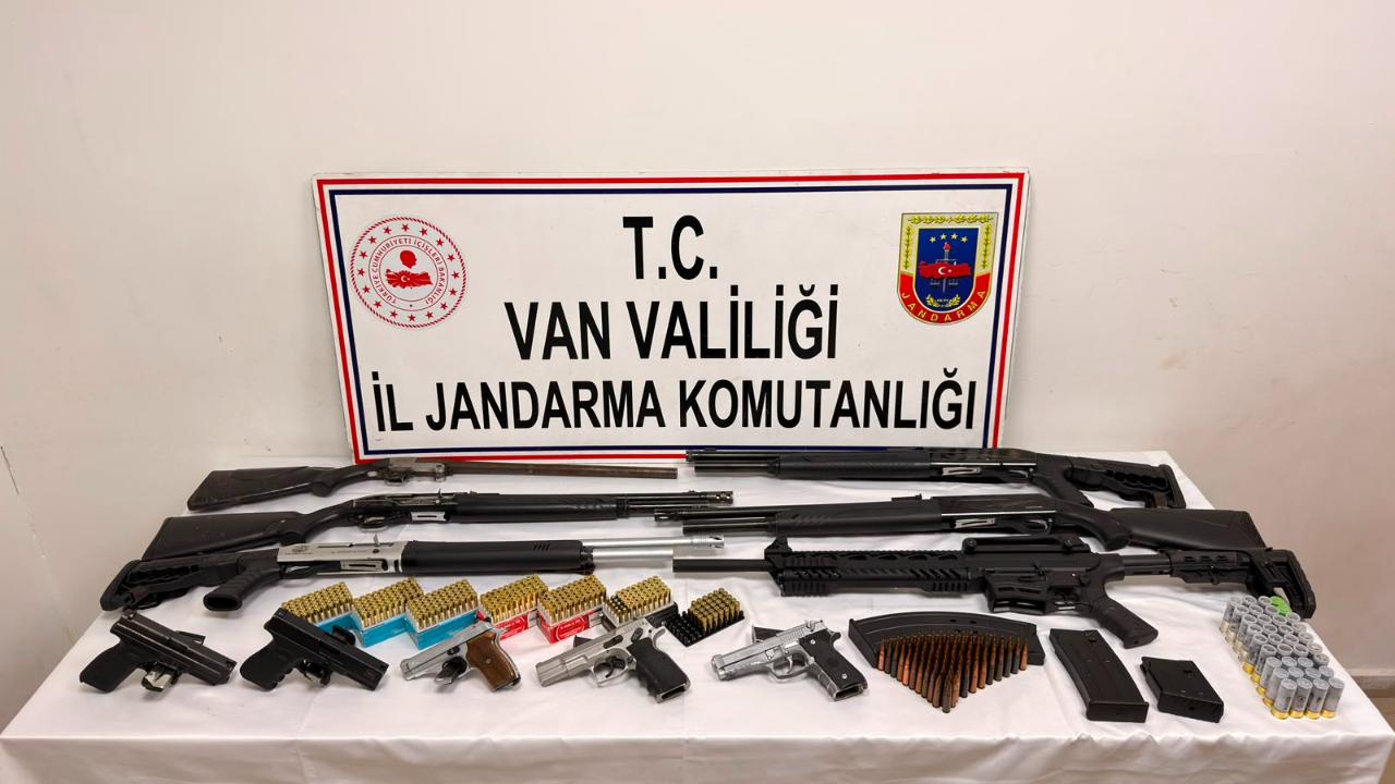 Van'da 800 Küçükbaş Hayvanı Gasp Eden 4 Şüpheli Yakalandı