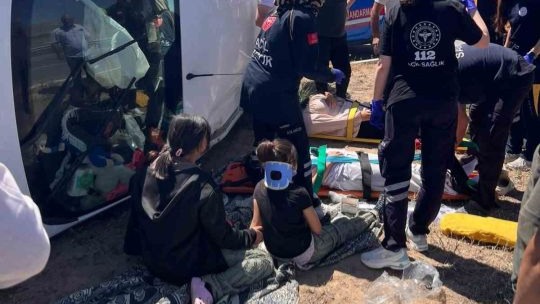 Van’da araçlar çarpıştı: 8 yaralı