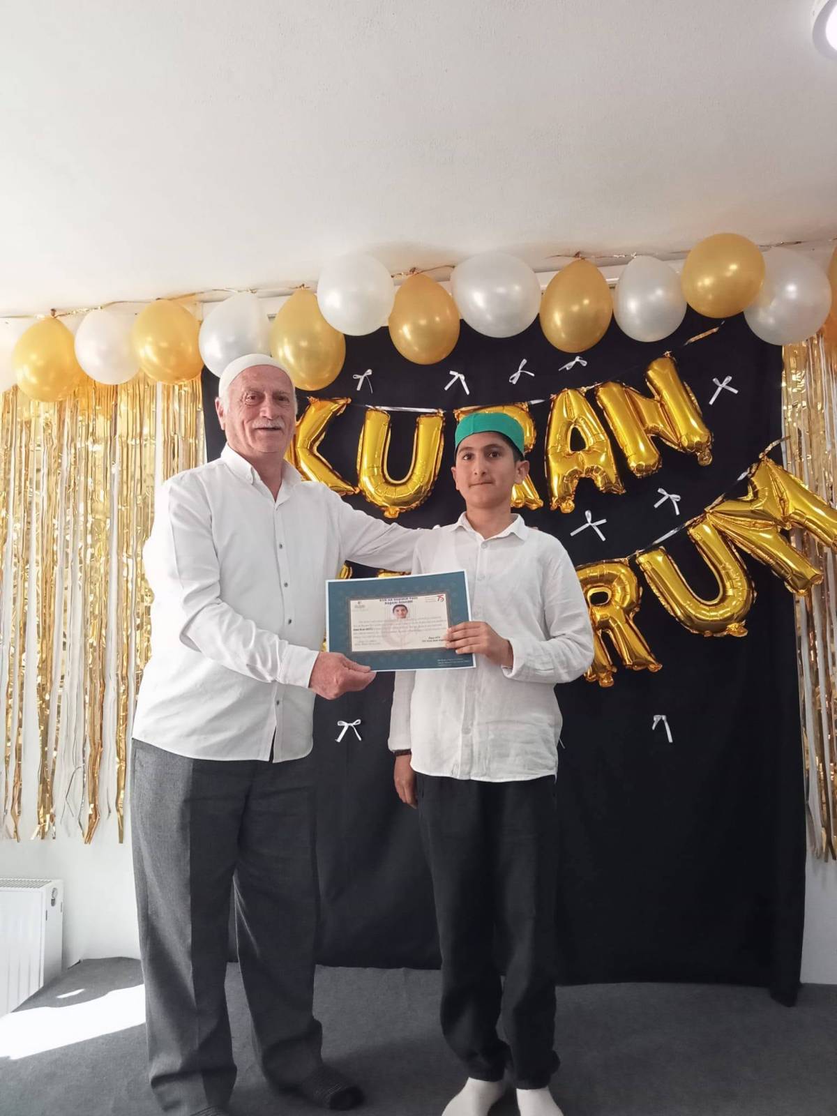 Erciş İlim Yayma Cemiyeti'nden Mezuniyet Programı