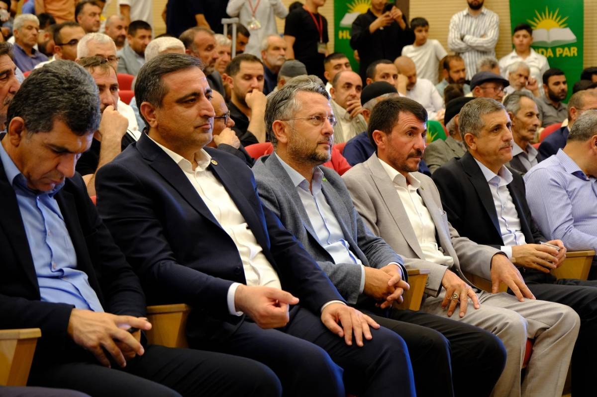 HÜDA PAR Erciş İlçe Kongresi'nde Kazım Bilici Yeniden Başkan Seçildi