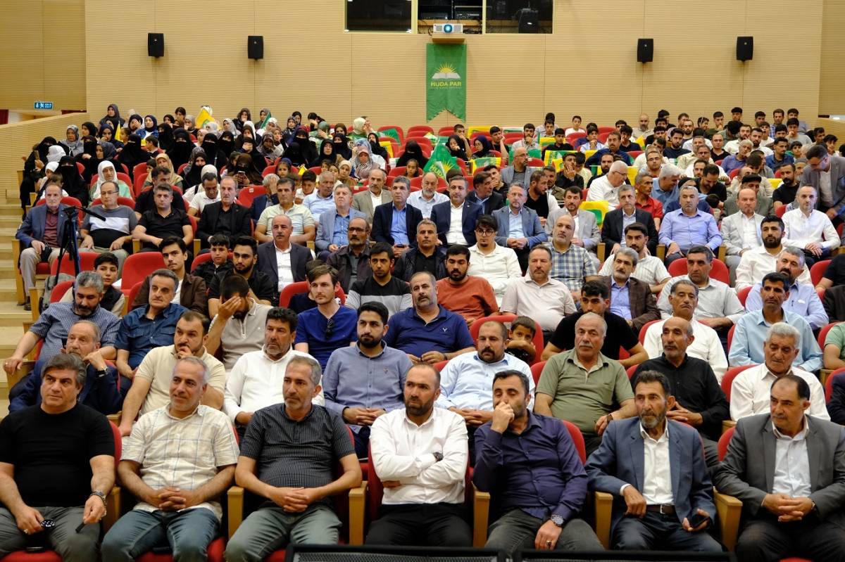 HÜDA PAR Erciş İlçe Kongresi'nde Kazım Bilici Yeniden Başkan Seçildi